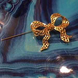 Bow pin and earrings